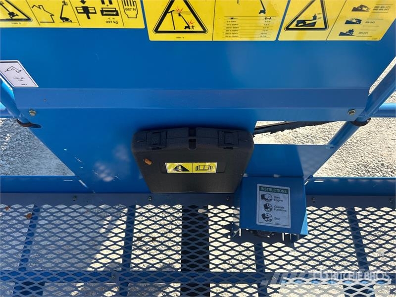 Genie Z-45/25J 4WD Diesel Articulating Boom Lift Articulated boom lifts