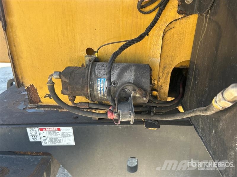 Genie Z-45/25J 4WD Diesel Articulating Boom Lift Articulated boom lifts