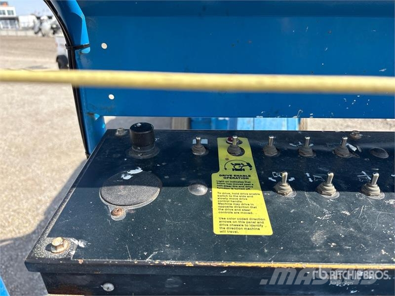 Genie Z-45/25J 4WD Electric Articulating Boom Lift 曲臂高空工作平台