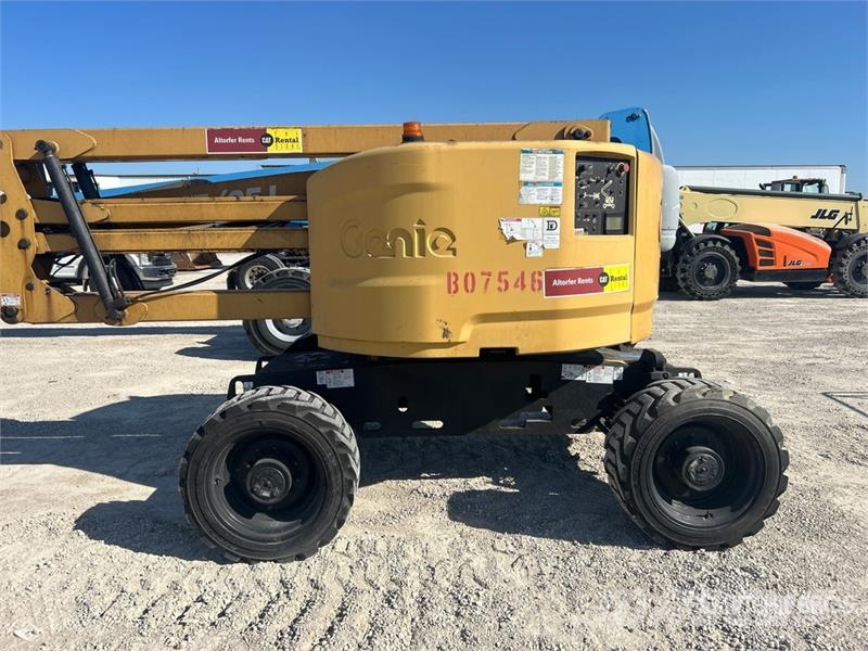 Genie Z-45 IC 4WD Diesel Articulating Boom Lift Kuukulkijat