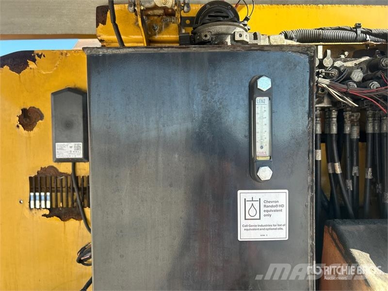 Genie Z-45 IC 4WD Diesel Articulating Boom Lift Kuukulkijat