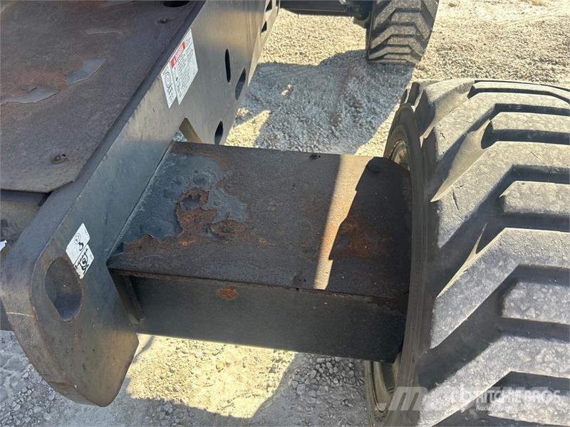 Genie Z-45 IC 4WD Diesel Articulating Boom Lift Kuukulkijat