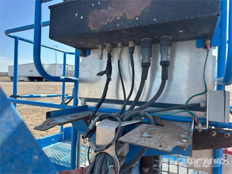 Genie Z-62/40J 4WD Diesel Articulating Boom Lift Articulated boom lifts