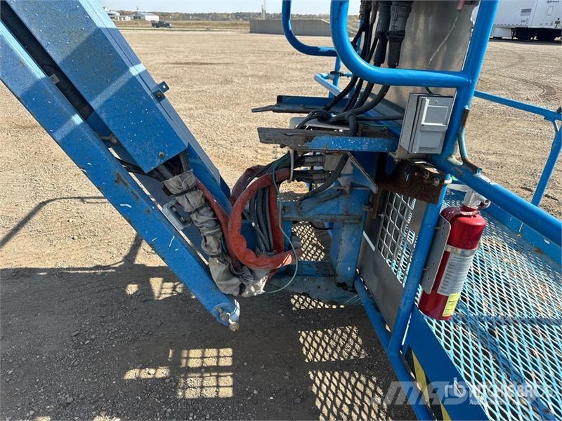 Genie Z-62/40J 4WD Diesel Articulating Boom Lift Articulated boom lifts
