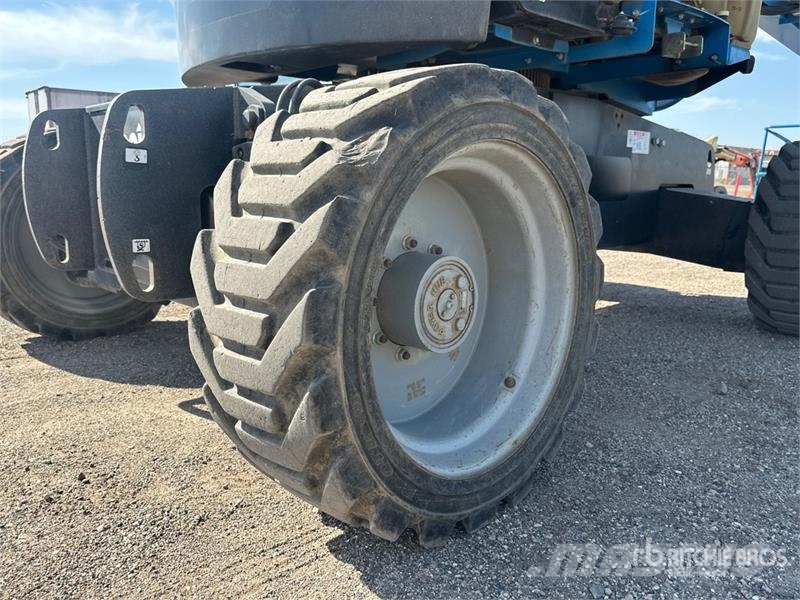 Genie Z-62/40J 4WD Diesel Articulating Boom Lift Articulated boom lifts