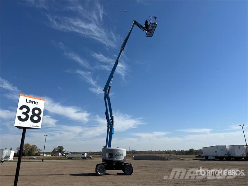 Genie Z-62/40J 4WD Diesel Articulating Boom Lift Articulated boom lifts