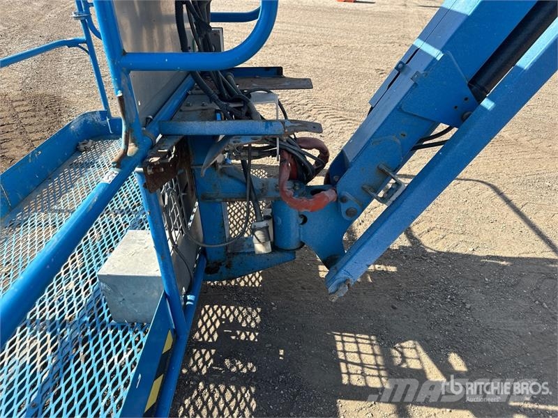 Genie Z-62/40J 4WD Diesel Articulating Boom Lift Articulated boom lifts