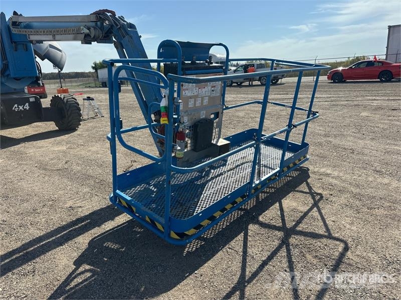 Genie Z-62/40J 4WD Diesel Articulating Boom Lift Articulated boom lifts
