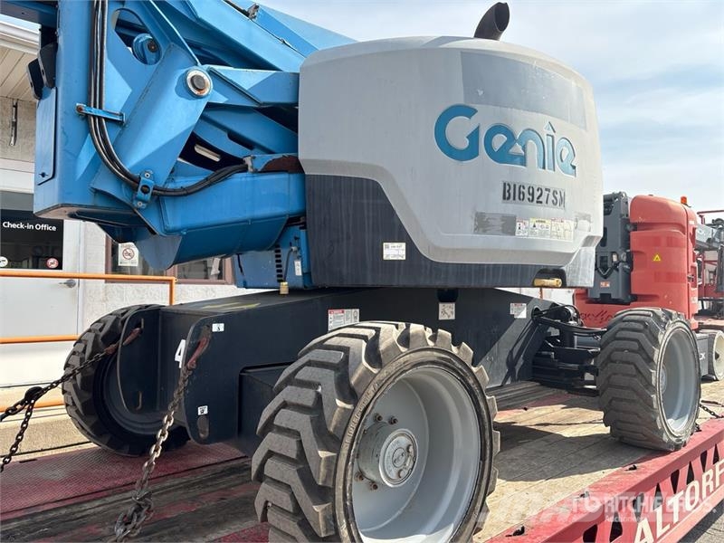 Genie Z-62 Articulating Boom Lift 曲臂高空工作平台