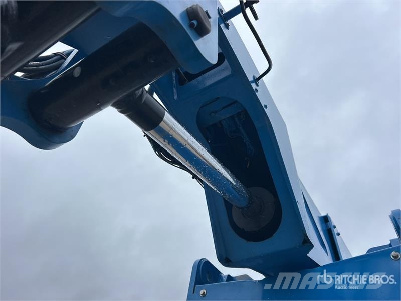 Genie Z135 4WD Diesel Articulating Boom Lift Zglobne dvižne ploščadi