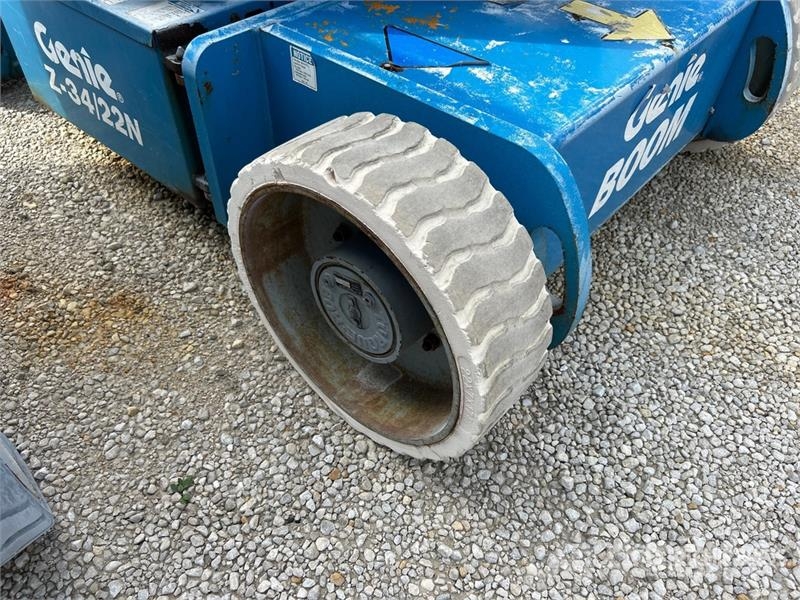 Genie Z34/22N 2WD Electric Articulating Boom Lift Zglobne dvižne ploščadi