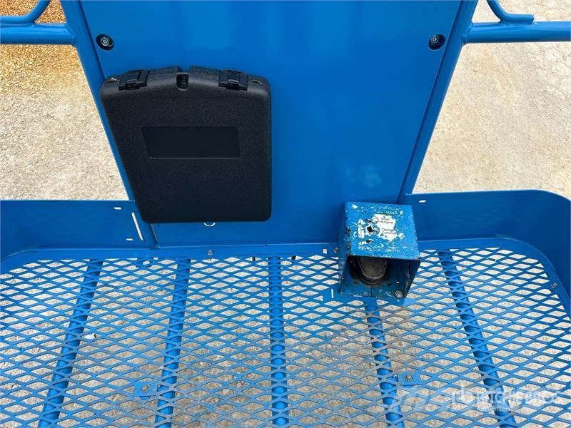 Genie Z34/22N 2WD Electric Articulating Boom Lift ブームリフト 屈伸型