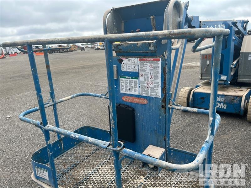 Genie Z34/22N 2WD Electric Articulating Boom Lift Zglobne dvižne ploščadi