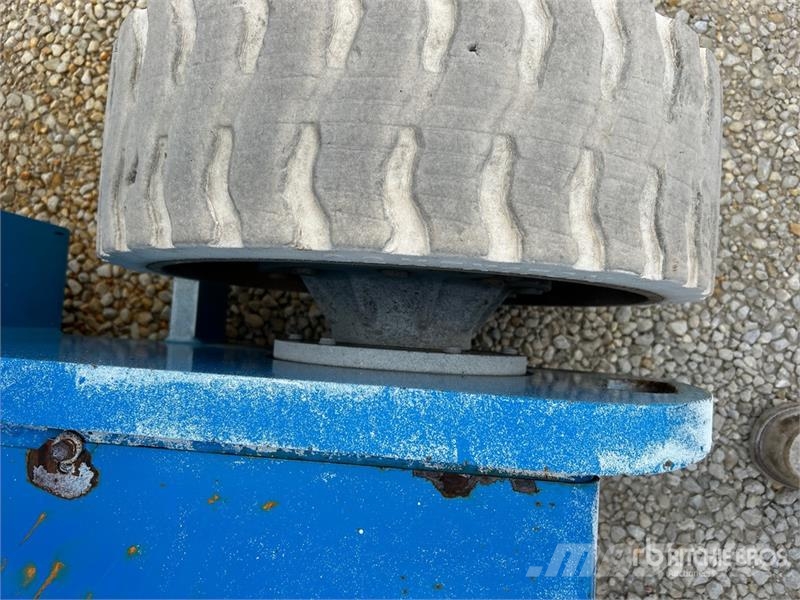 Genie Z34/22N 2WD Electric Articulating Boom Lift Zglobne dvižne ploščadi