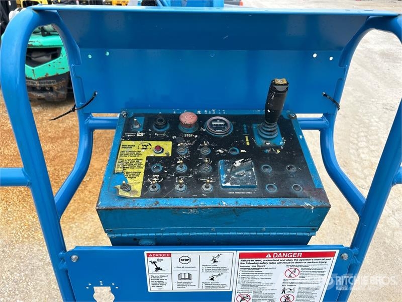 Genie Z34/22N 2WD Electric Articulating Boom Lift ブームリフト 屈伸型