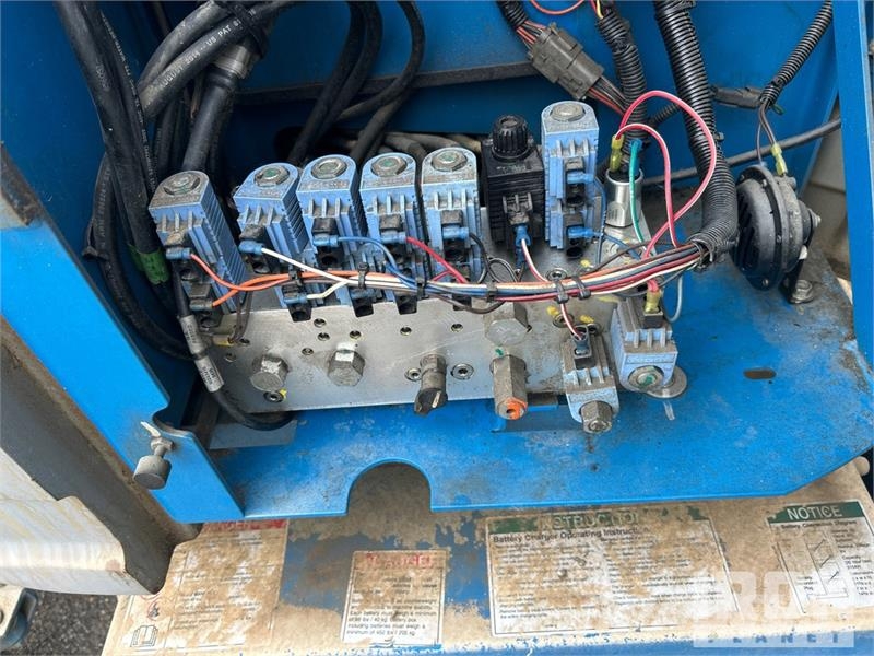 Genie Z34/22N 2WD Electric Articulating Boom Lift Zglobne dvižne ploščadi