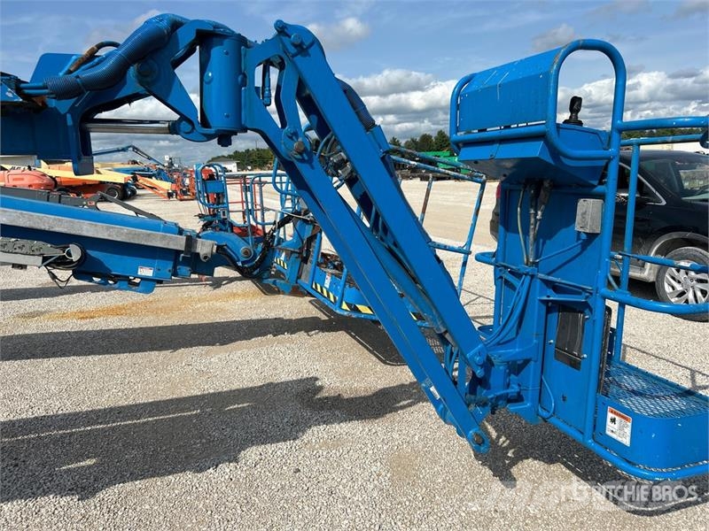 Genie Z40/23N RJ 2WD Electric Articulating Boom Lift Zglobne dvižne ploščadi