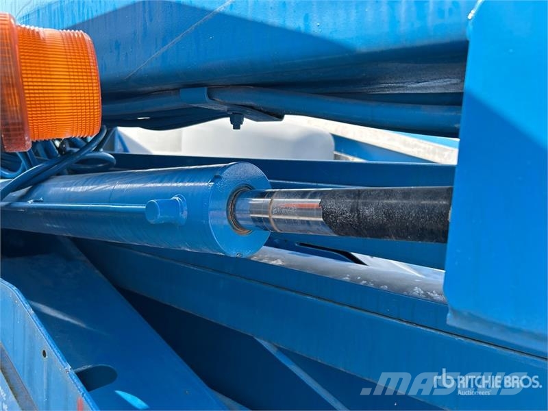 Genie Z40/23N RJ 2WD Electric Articulating Boom Lift Zglobne dvižne ploščadi