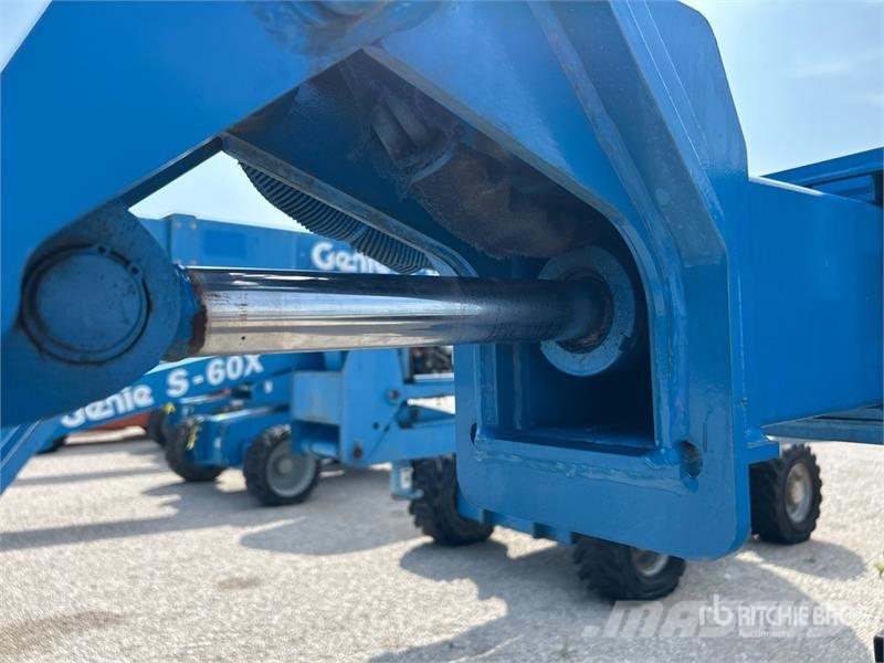 Genie Z40/23N RJ 2WD Electric Articulating Boom Lift Zglobne dvižne ploščadi