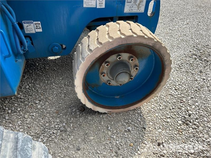 Genie Z40/23N RJ 2WD Electric Articulating Boom Lift Zglobne dvižne ploščadi