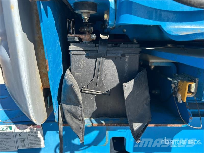 Genie Z45/25 4WD Dual Fuel Articulating Boom Lift Articulated boom lifts