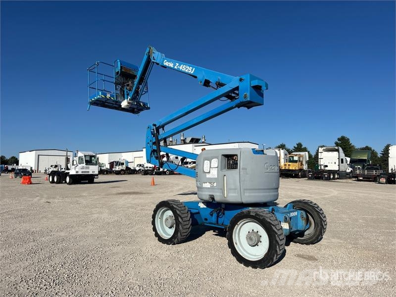 Genie Z45/25 4WD Dual Fuel Articulating Boom Lift Articulated boom lifts