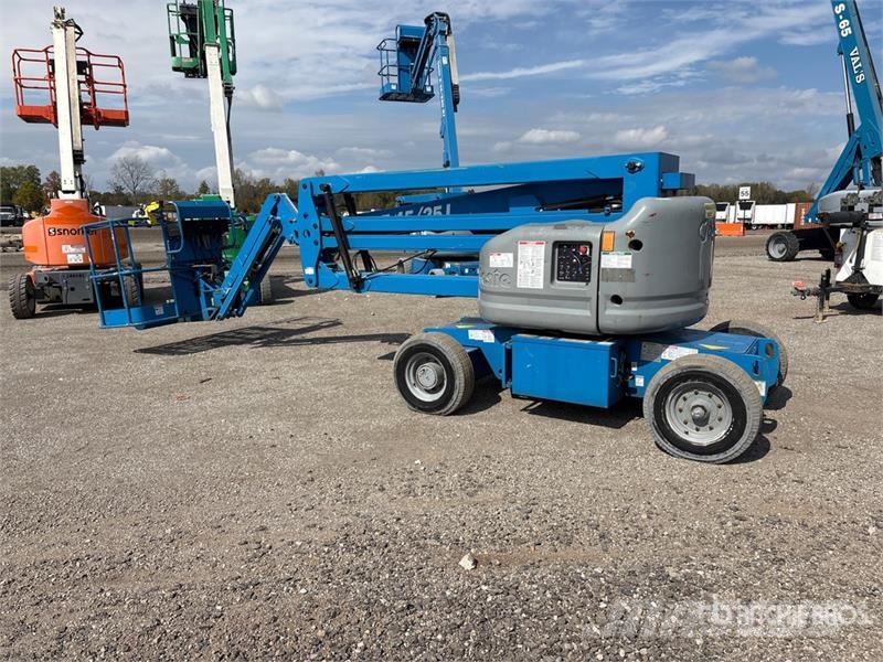Genie Z45/25 4WD Electric Articulating Boom Lift رافعات سلة مفصلية
