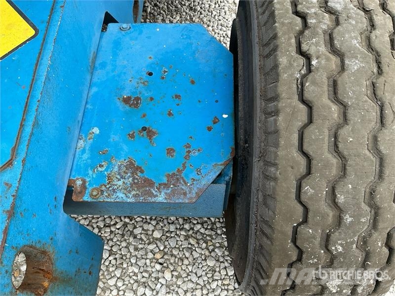 Genie Z45/25 Electric Articulating Boom Lift ブームリフト 屈伸型