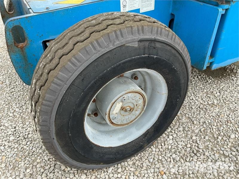 Genie Z45/25 Electric Articulating Boom Lift ブームリフト 屈伸型
