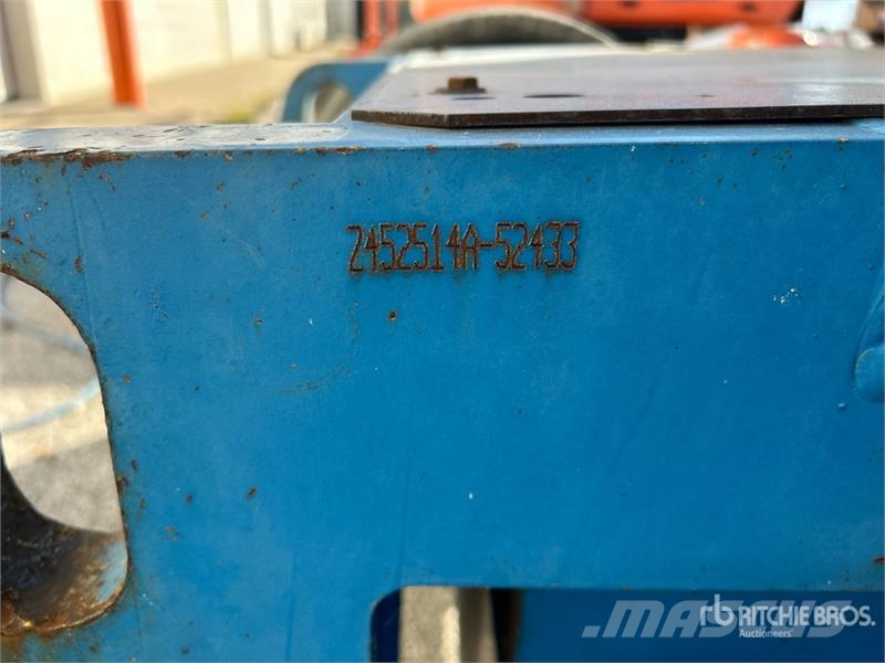 Genie Z4525J 2WD Electric Articulating Boom Lift Articulated boom lifts