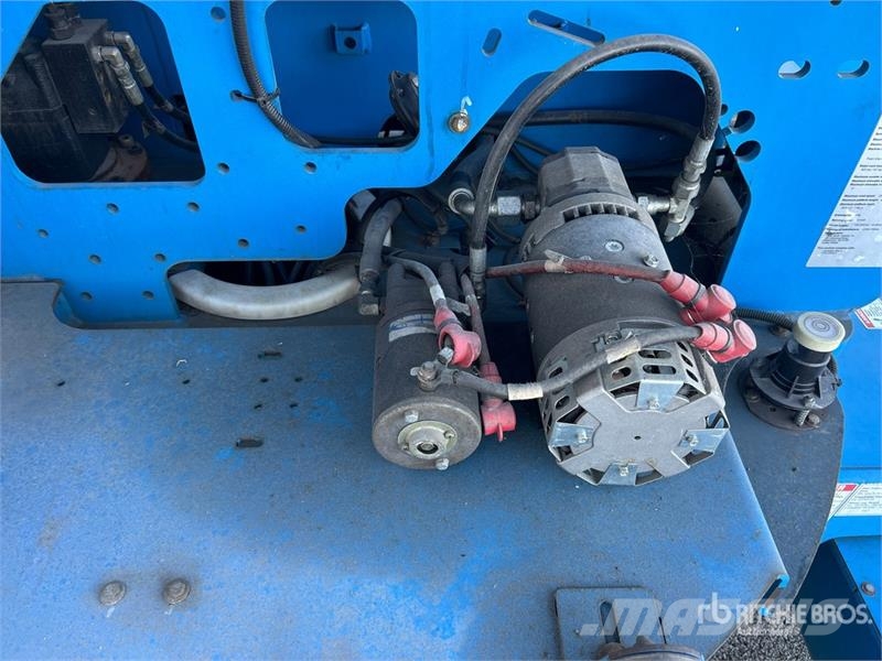 Genie Z4525J 2WD Electric Articulating Boom Lift Коленчатые подъемники