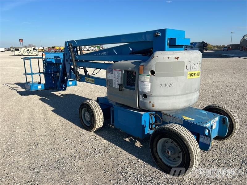 Genie Z4525J 2WD Electric Articulating Boom Lift Коленчатые подъемники