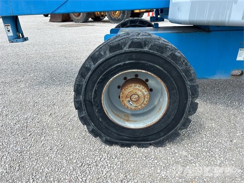 Genie Z6034 4WD Diesel Articulating Boom Lift Piattaforme a braccio articolato