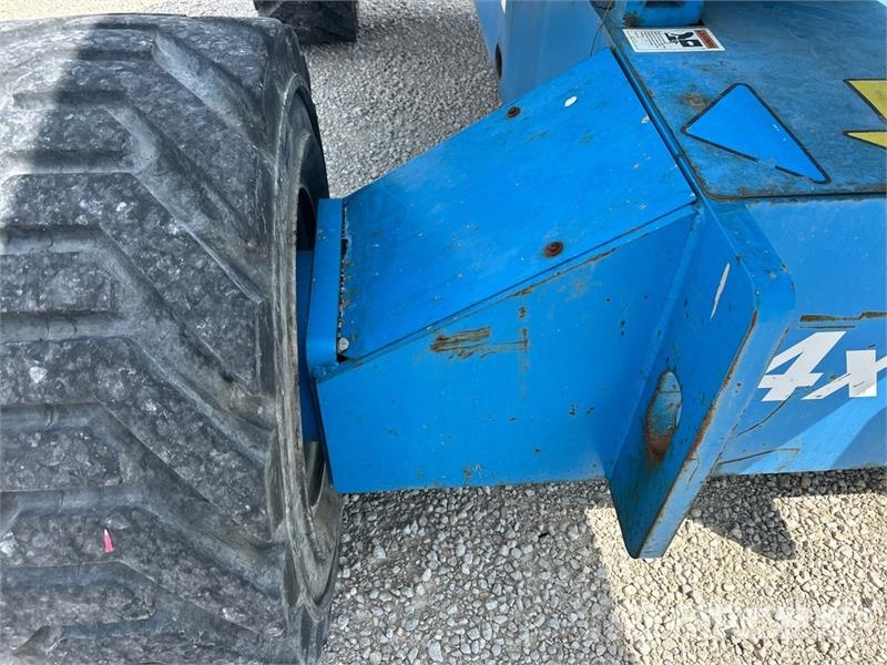Genie Z6034 4WD Diesel Articulating Boom Lift Piattaforme a braccio articolato