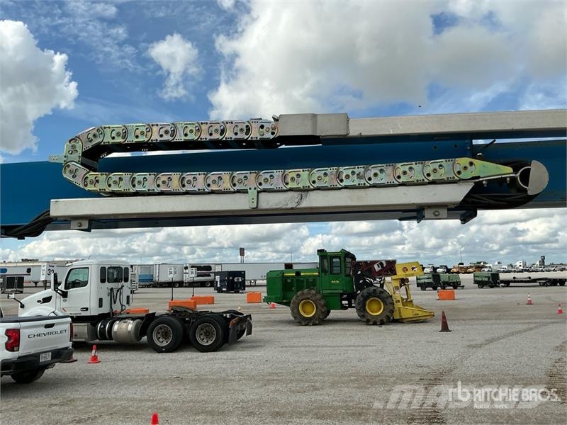 Genie Z62-40 4WD Dual Fuel Articulating Boom Lift 曲臂高空工作平台