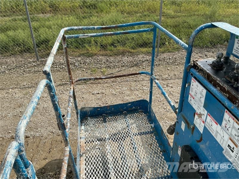 Genie Z62-40 4WD Dual Fuel Articulating Boom Lift 曲臂高空工作平台