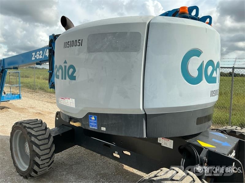 Genie Z62-40 4WD Dual Fuel Articulating Boom Lift 曲臂高空工作平台