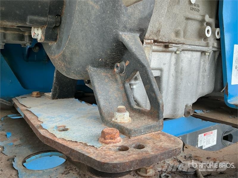Genie Z62-40 4WD Dual Fuel Articulating Boom Lift 曲臂高空工作平台