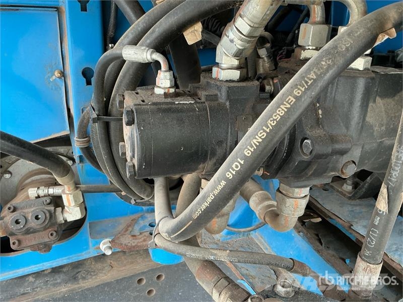 Genie Z62-40 4WD Dual Fuel Articulating Boom Lift 曲臂高空工作平台
