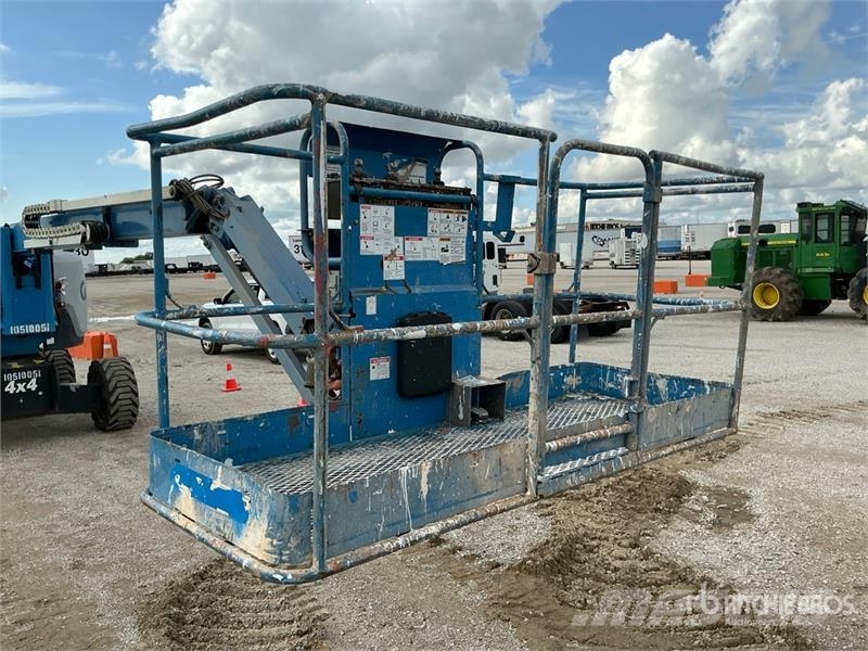 Genie Z62-40 4WD Dual Fuel Articulating Boom Lift 曲臂高空工作平台