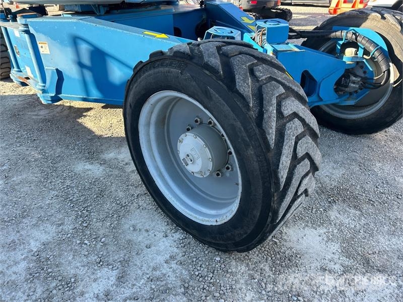 Genie ZX-135/70 4WD Diesel Articulating Boom Lift Plataformas elevatórias articuladas