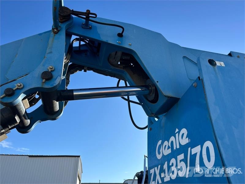 Genie ZX-135/70 4WD Diesel Articulating Boom Lift Plataformas elevatórias articuladas