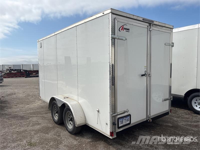Giddy Up 14 ft T/A Enclosed Trailer Reboques baú