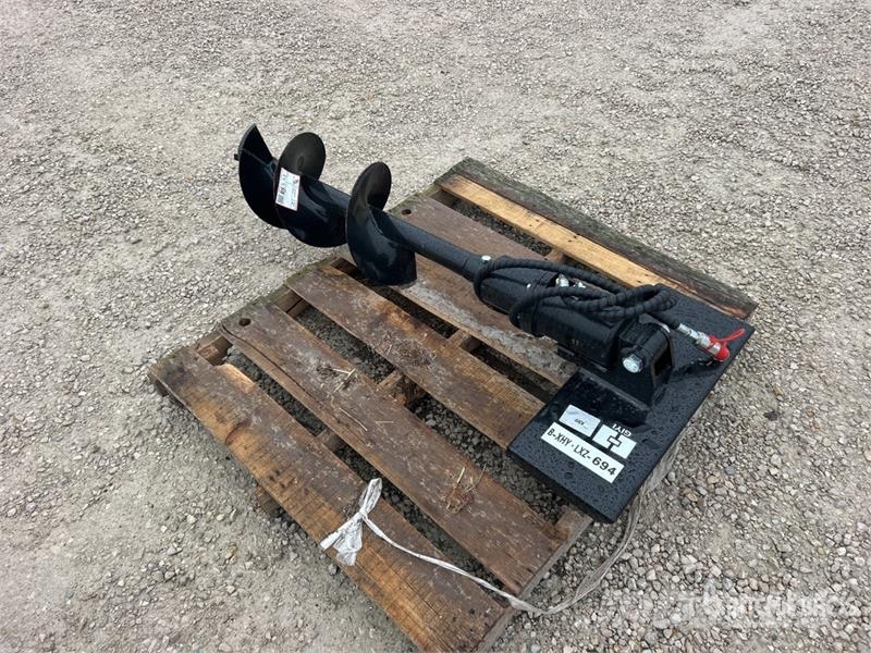  GIYI 12 in Mini Skid Steer Auger (Unused) مثاقيب