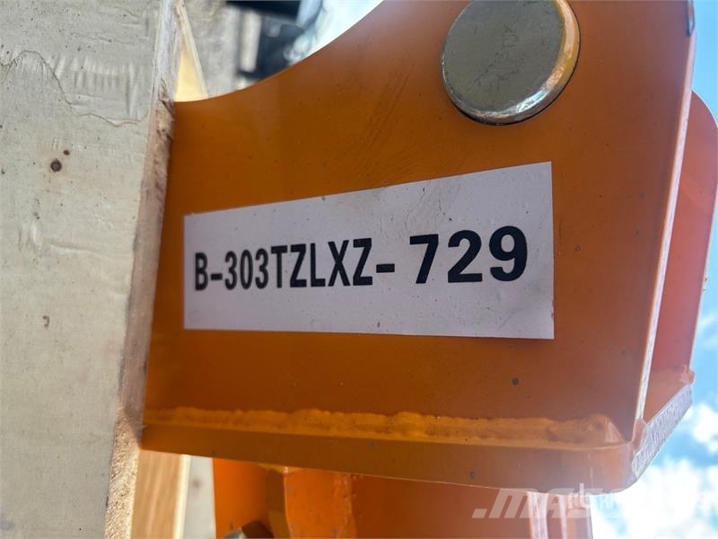 GIYI 19 in Excavator Auger - Fits Cat 303 (Unused) مثاقيب