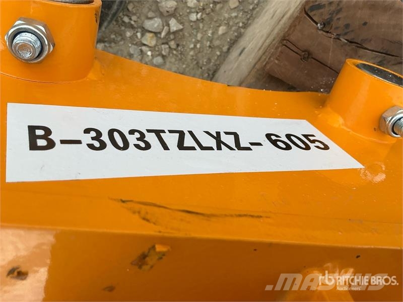 GIYI Excavator Auger - Fits Cat 303 (Unused) 鑽頭