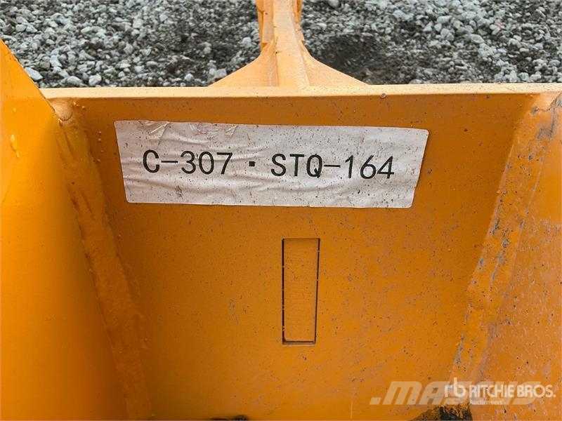 GIYI Excavator Ripper - Fits Cat 307 (Unused) 스크레퍼