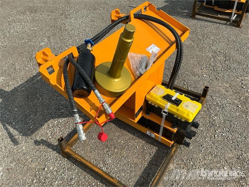  GIYI GY-AD680 Skid Steer Post Driver (Unused) Sprzęt ogrodzeniowy