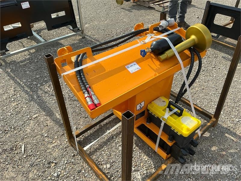  GIYI GY-AD680 Skid Steer Post Driver (Unused) Sprzęt ogrodzeniowy