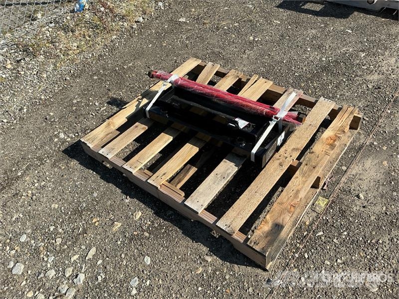 GIYI GY-BF39 39 in Mini Skid Steer Bale Spear (Unu Other components